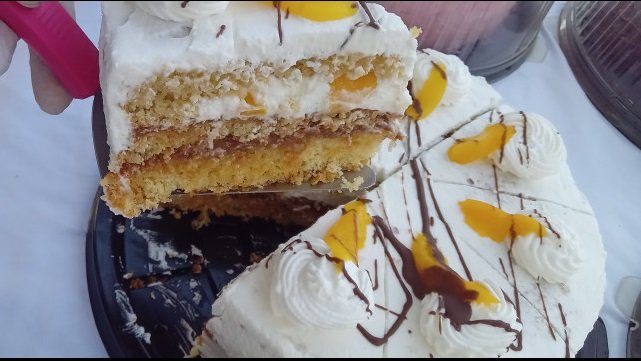 Torta de durazno y crema