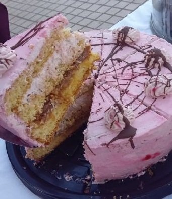 Torta frutilla con chocolate