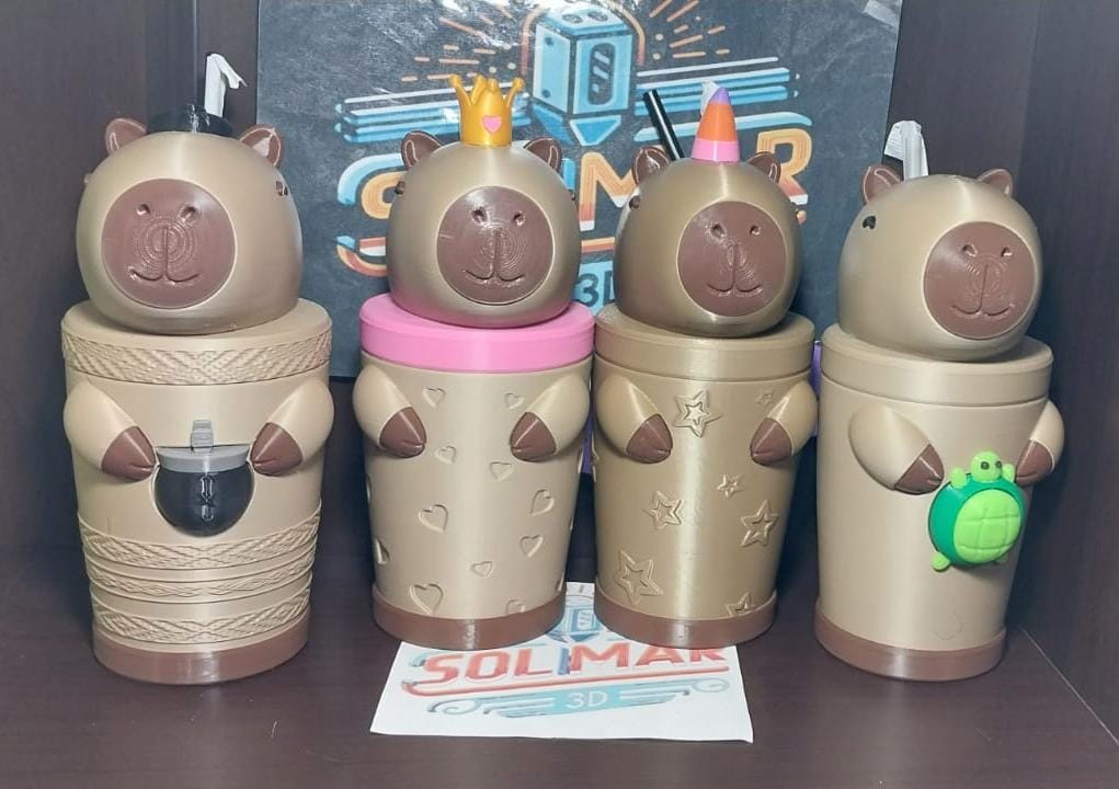 Vasos personajes Capibaras en 3d